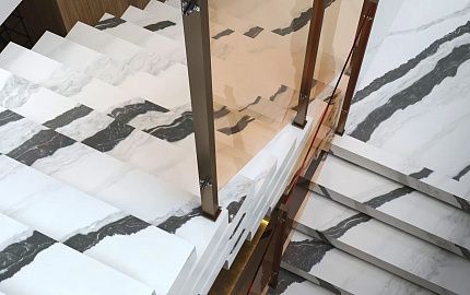 Лестница из кварца Panda White EQPM 068 ETNA QUARTZ
